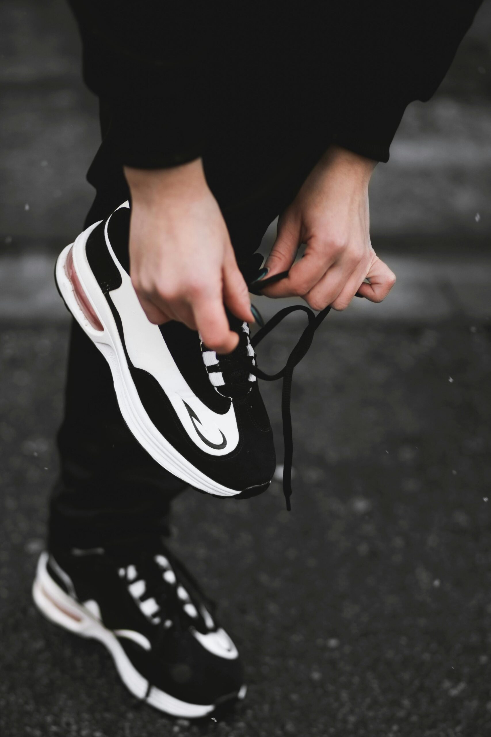 Tying up running shoes